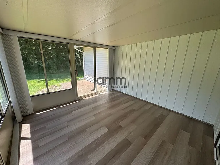 5250 Mills Creek Ln — Photo 23