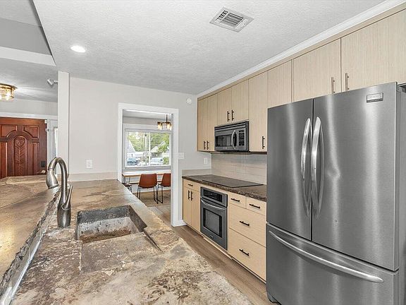 5th image of 530 Adams Mill Lane