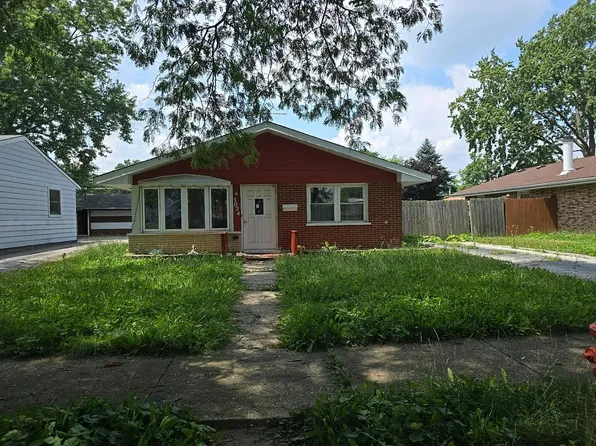 3024 Hopkins St, Steger, IL 60475