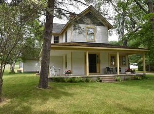 658 W Bluff Dr, Harbor Springs, MI 49740