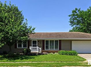 208 N 3rd St, Wyoming, IL 61491