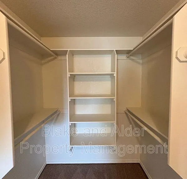 345 Norway St NE — Photo 38