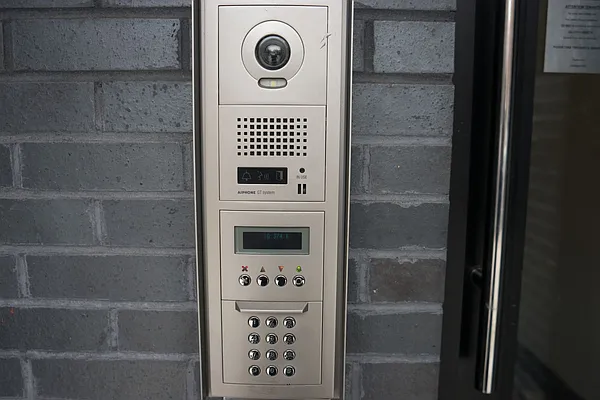 Rented by Manhattan Management LLC | media 51