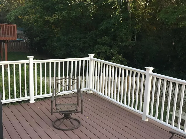 4047 Yorktown Dr — Photo 6
