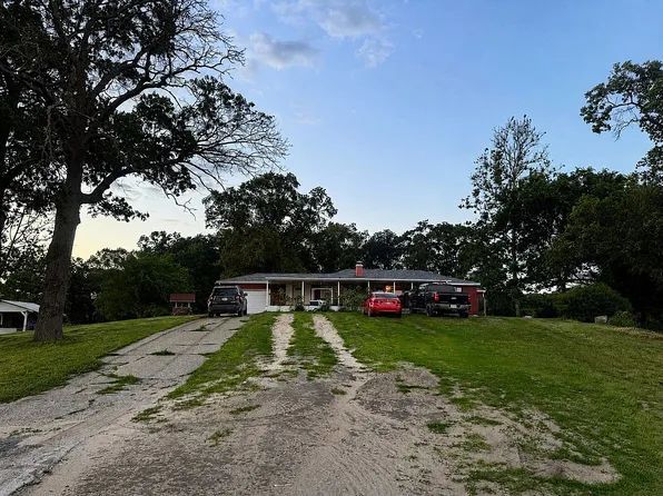1748 E 900 N, Wheatfield, IN 46392