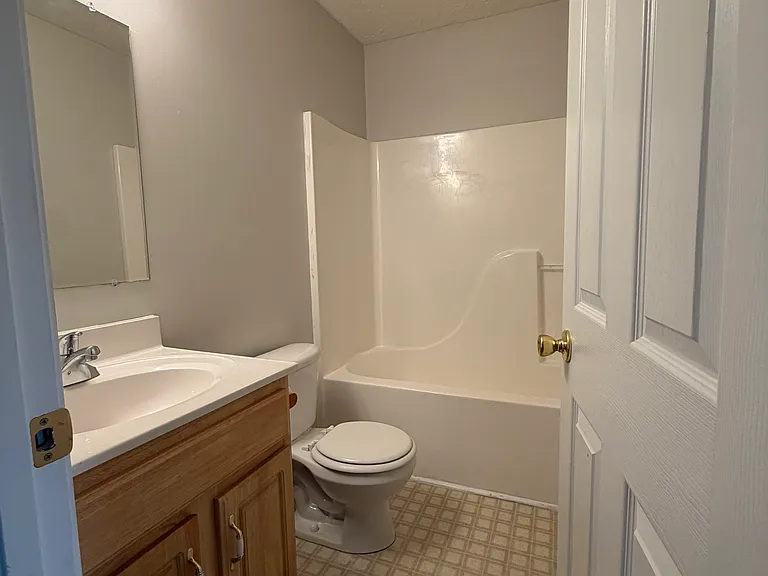 525 Beaverview Dr #525 — Photo 8