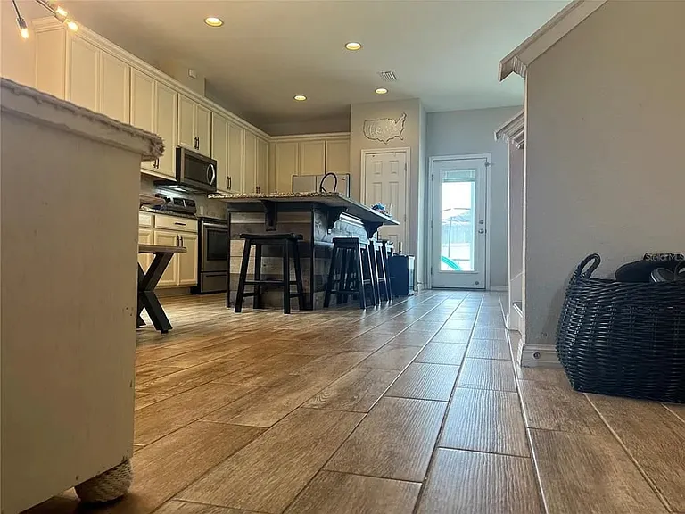 5160 Autumn Ridge Dr — Photo 11