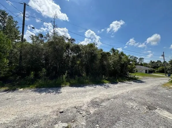 Walnut Ave, Orange City, FL 32763