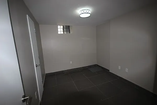Rented by Nooklyn NYC LLC | media 31