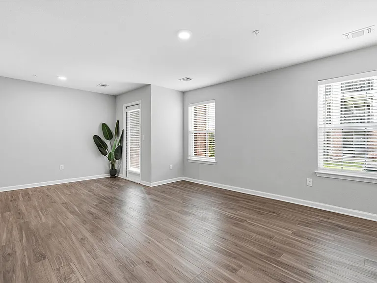 Villa Estates at Lenexa — Photo 36