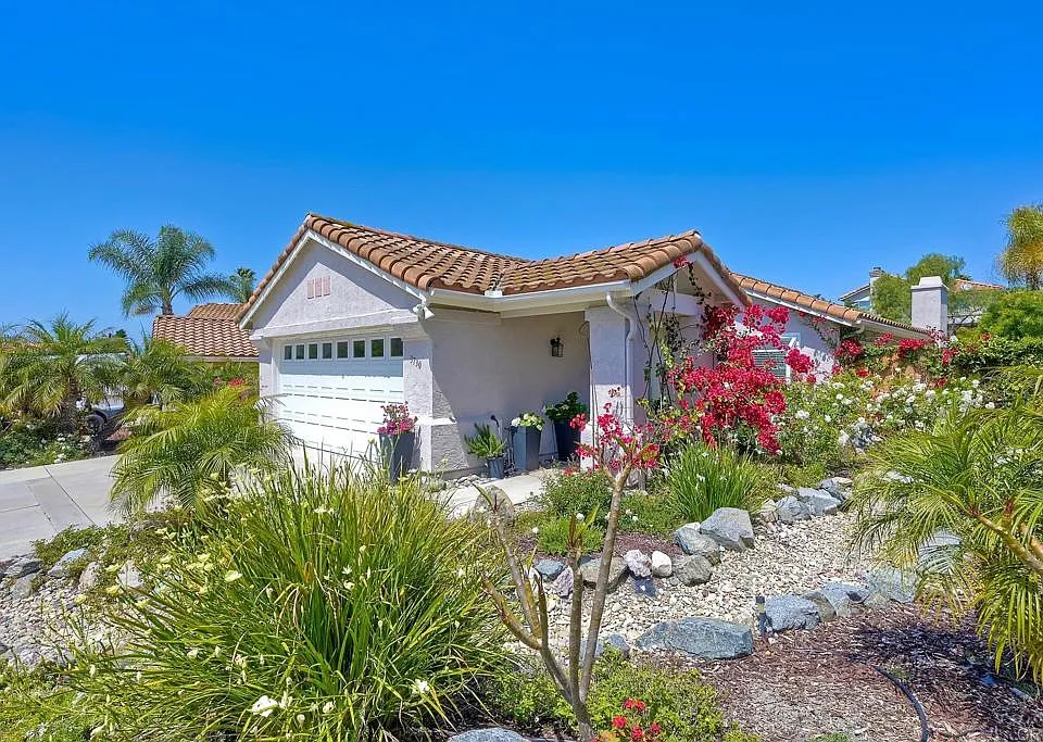 3730 Via Del Rancho