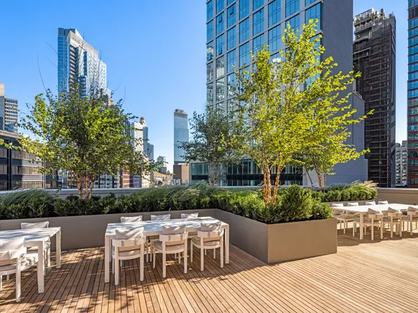 567 Fulton Street image 15 of 28