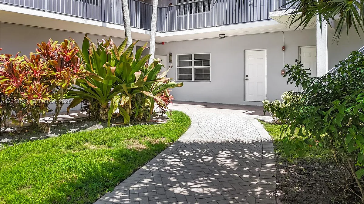 Building Photo - 2600 S Ocean Dr #S102