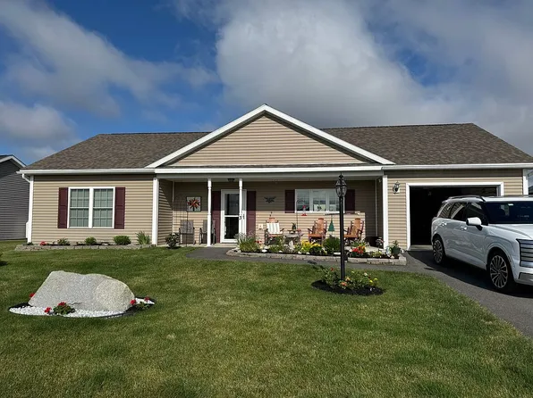 3 Blue Jay Way, Waterville, ME 04901
