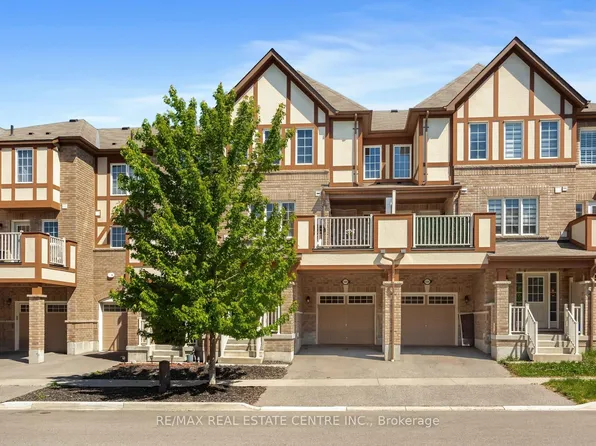 1084 Silk St, Pickering, ON L1X 0E8