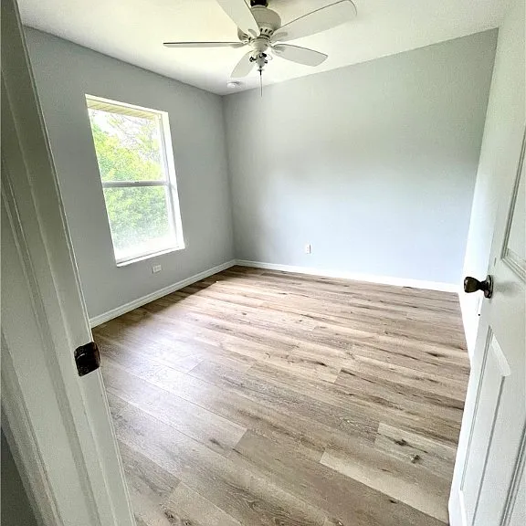 3405 Hanna Ave N — Photo 27