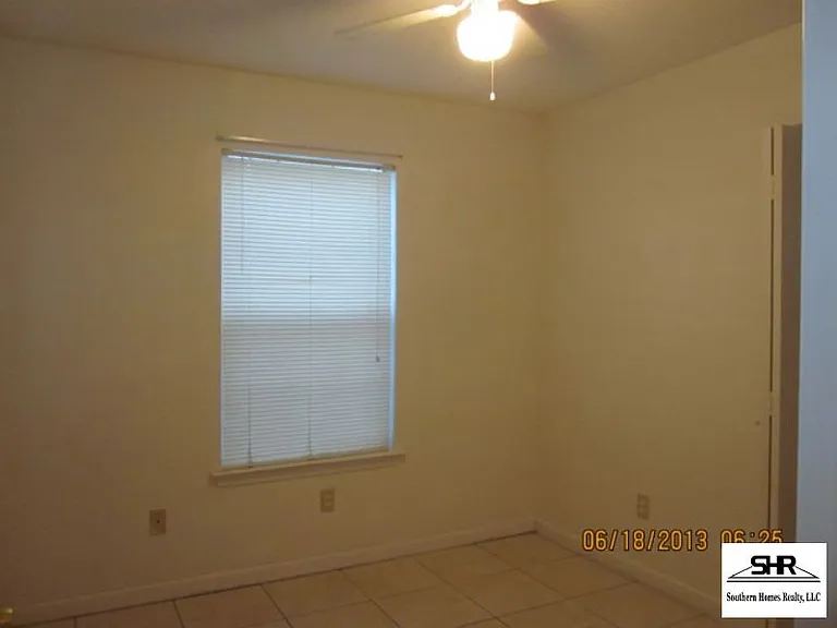 3428 Riverside Dr — Photo 8