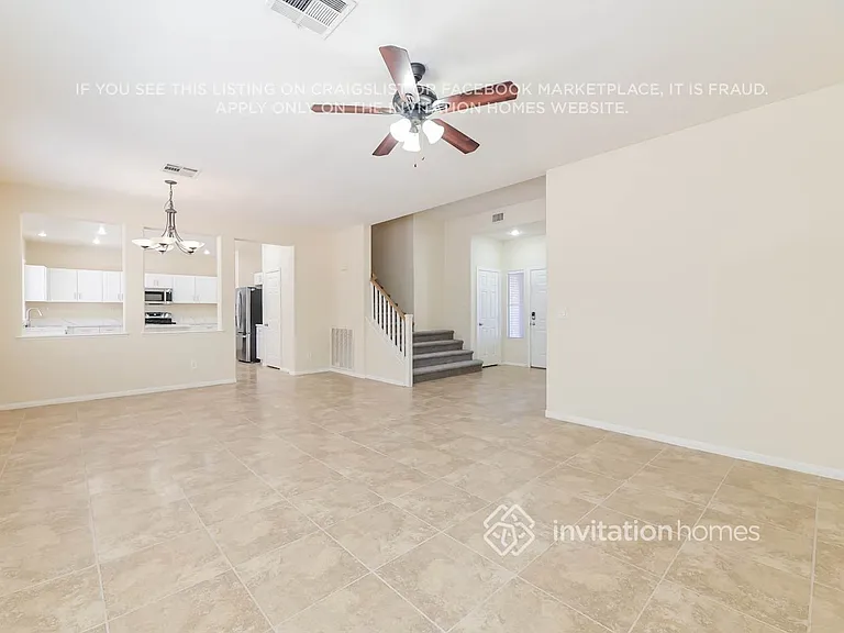 2515 Wellworth Ave — Photo 6