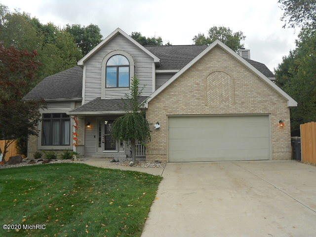 1st image of 423 Parkland Ter