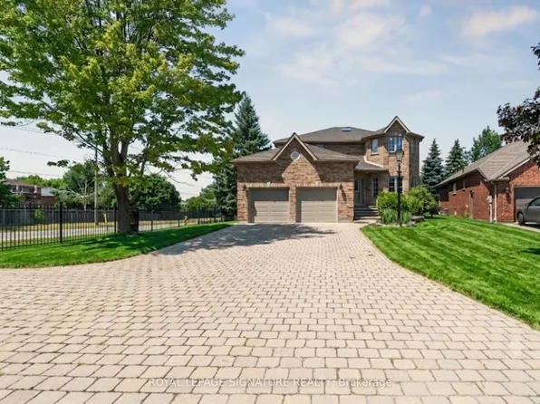 12 McCullough Ct, Barrie, ON L4N 8M3