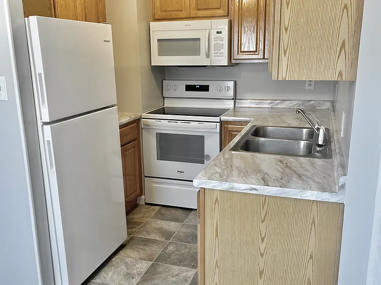 310 Watauga Dr #9 — Photo 5