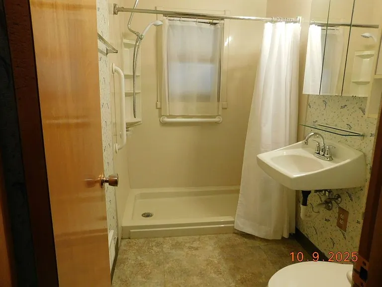 1720 Short St — Photo 15