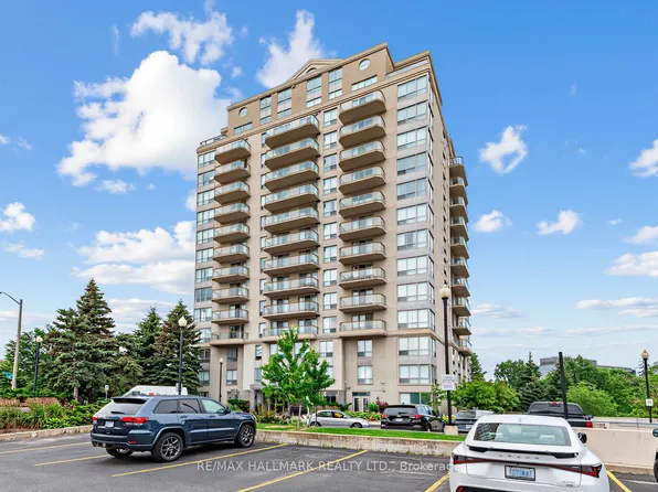 399 S Park Rd #1102, Markham, ON L3T 7W6