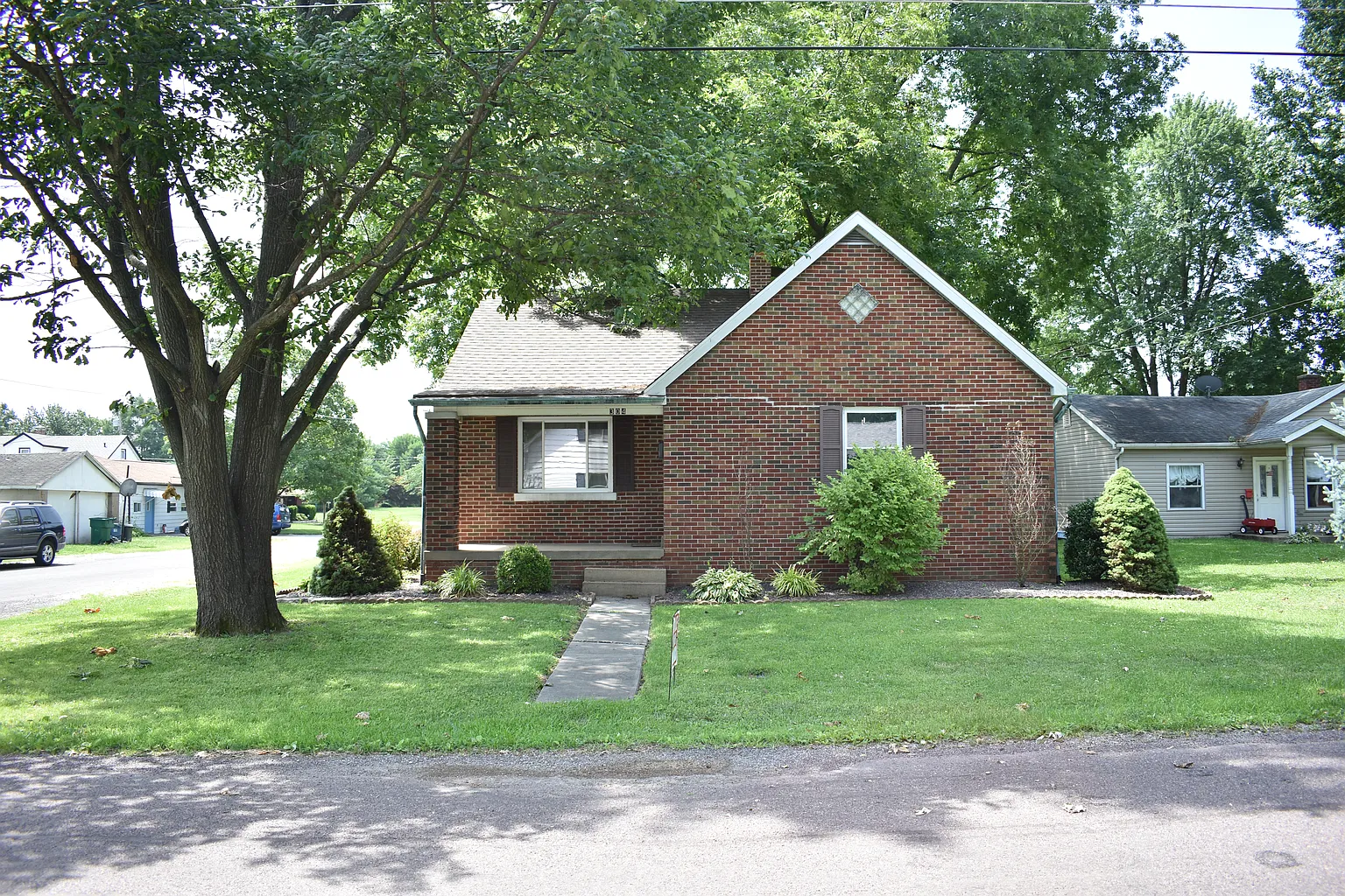 304 W Van Buren St photo 1