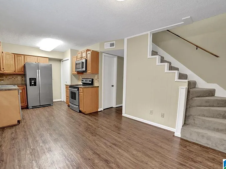 1506 Al Seier Rd — Photo 5