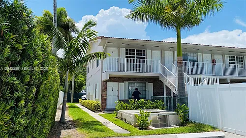 2665 Middle River Dr #1 Photo 1