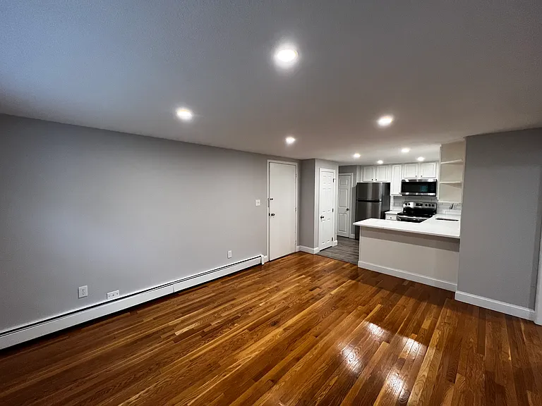Auburn Gardens — Photo 11
