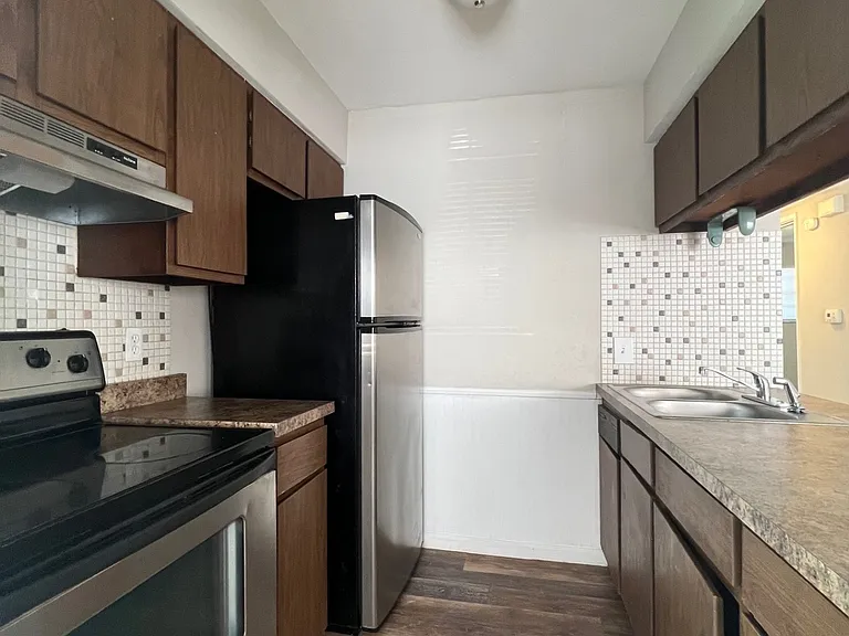 1123 Express Dr #3 — Photo 5