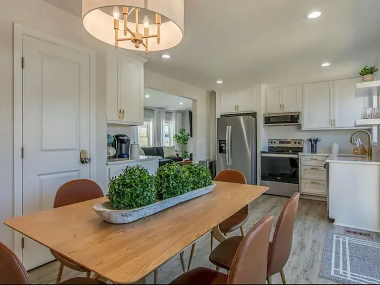 2117 Gladstone Ave — Photo 18