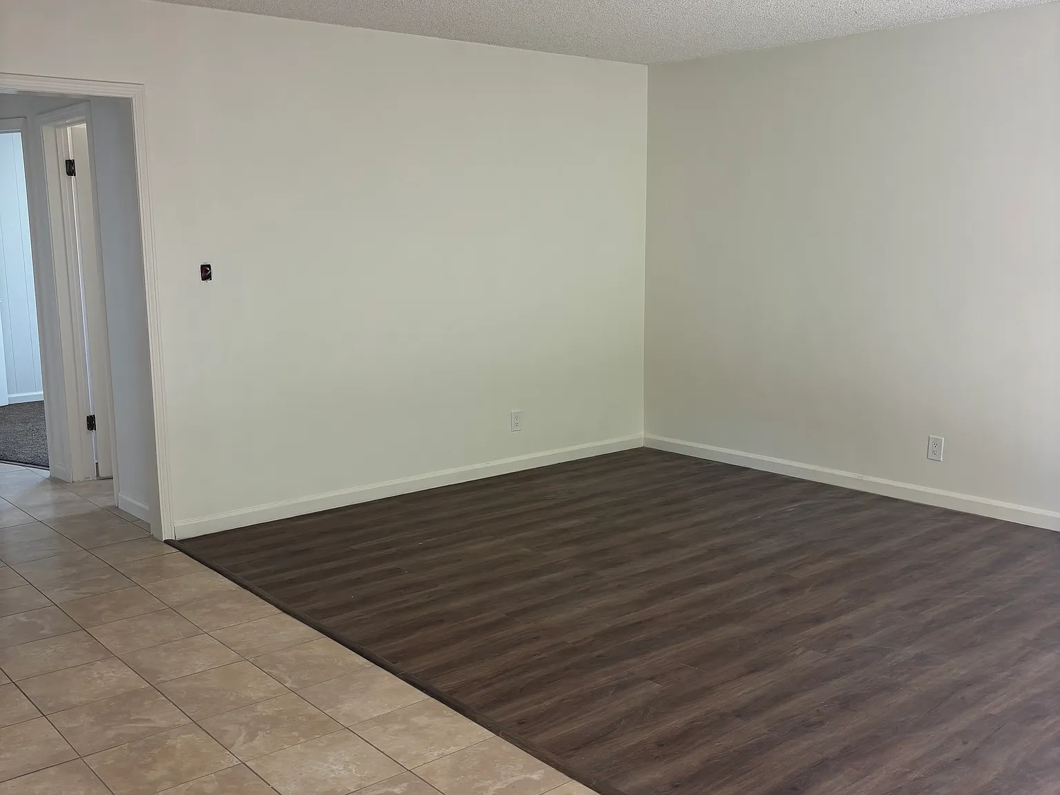 2 bed, 700 sqft, $2,050 — Photo 2