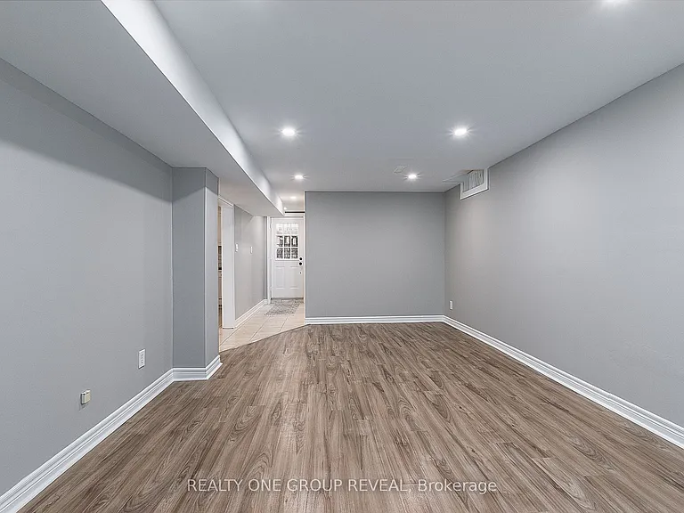 48 Patrick Dr — Photo 12