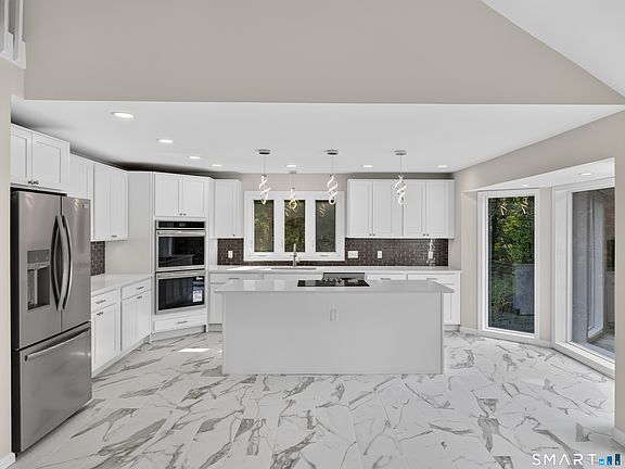4th image of 44 Chamberlain Hill Road
