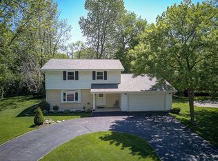 8770 N Pelham Pkwy, Bayside, WI 53217