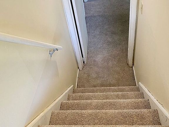 5th image of 4019 Alsace Ct
