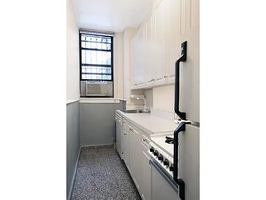 Sold by Corcoran | media 14