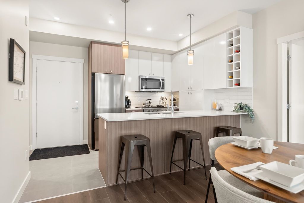 23222 Gilley Rd #314, Richmond, BC - View 2