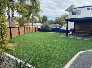 705 Windsor Ct APT 3, Vista, CA 92084