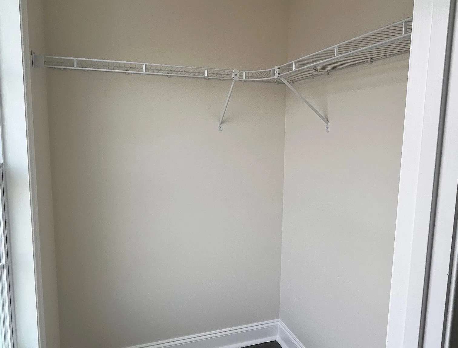 3 bed, 3.5 bath, 1647 sqft, $1,800 — Photo 2