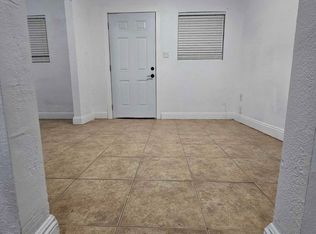 710 Sequoia Dr UNIT B, Bakersfield, CA 93308