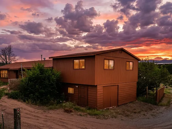 4 Reubens Rd, Sandia Park, NM 87047