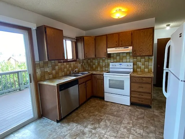 1603 W Koch St — Photo 12