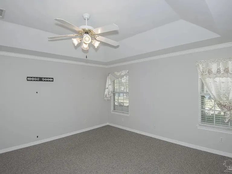 9588 Westgate Cir — Photo 7