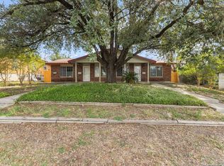 8320 York Dr, San Antonio, TX 78216