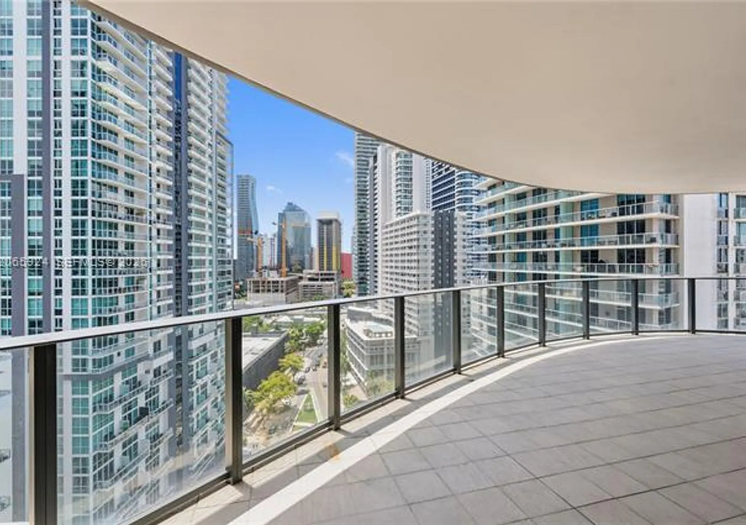 1000 Brickell Plz cu-1902, Miami, FL 33131 — Photo 2