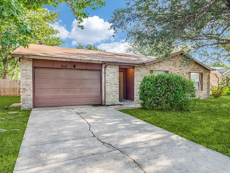 7117 Edinburg Dr — Photo 1
