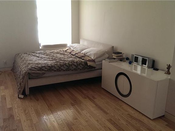 3rd image of 16-20 W 19th St APT 7A
